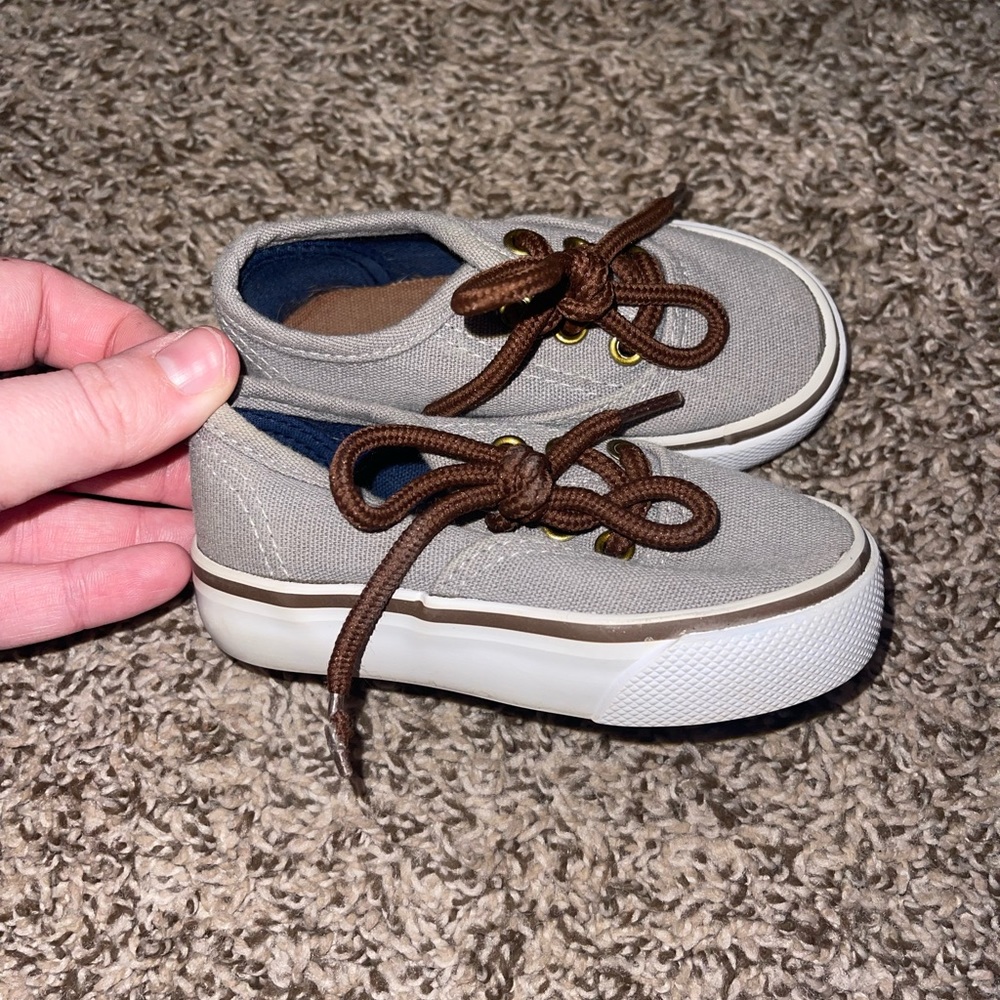 Kidgets size 5 toddler shoes